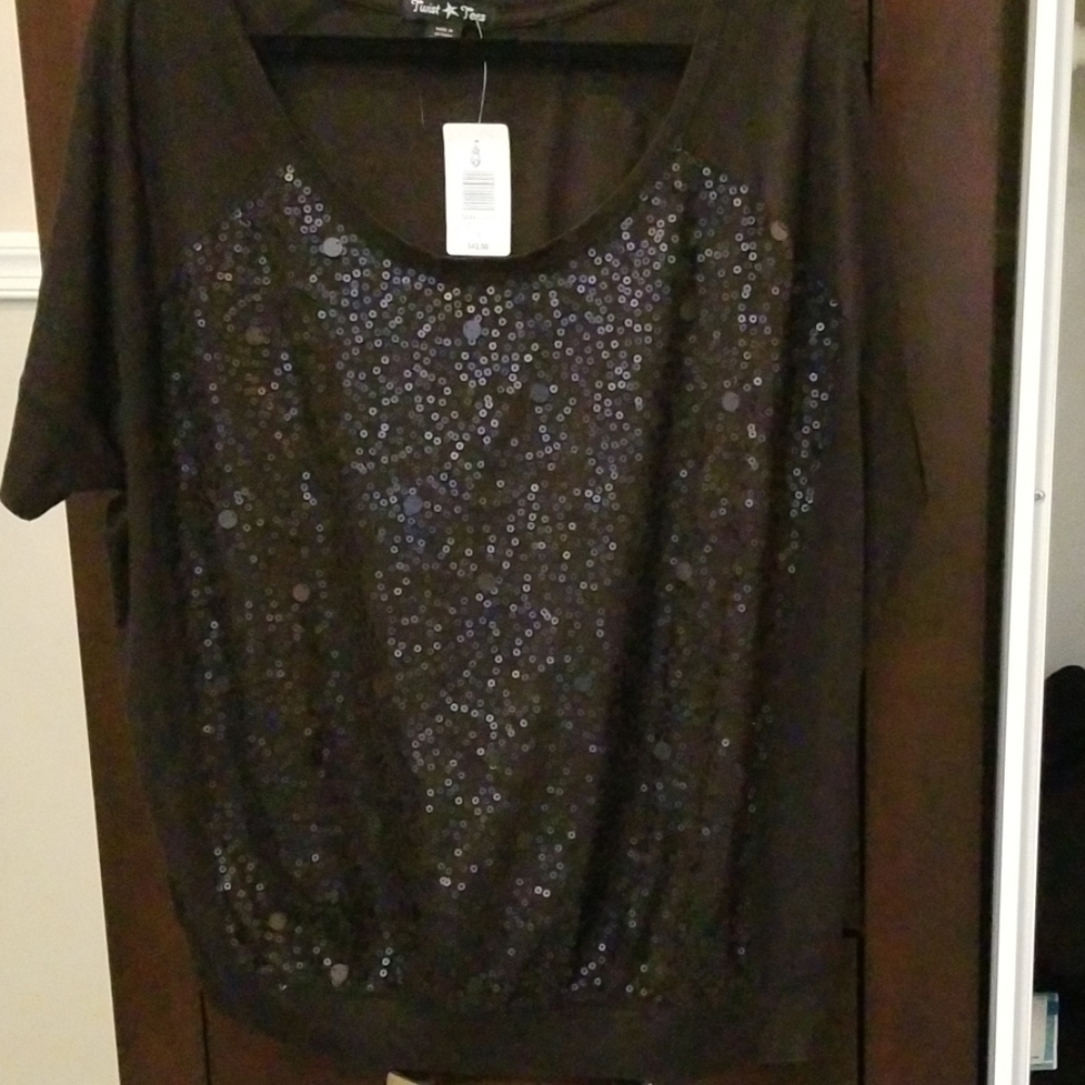 Torrid Twist Tees black short sleeve top
